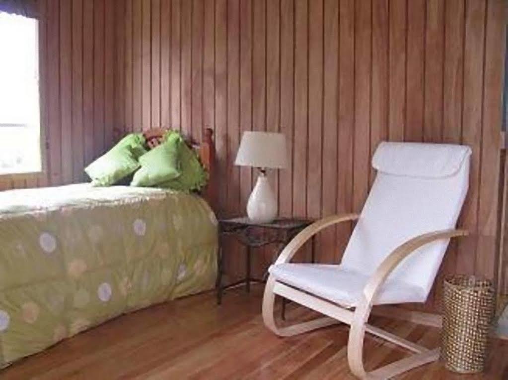 Hostal Y Cabanas Ainil Punta Arenas Buitenkant foto
