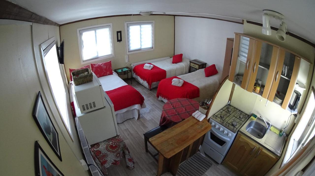 Hostal Y Cabanas Ainil Punta Arenas Buitenkant foto